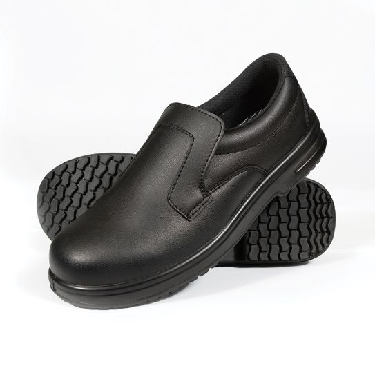 Slip-on shoes with safety toecap and breathable microfibre uppers